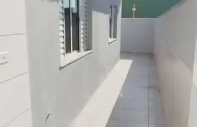 Casa em condominio com 2 quartos e área gourmet em itanhaém.