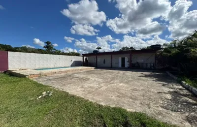 Casa na praia com 5 quartos, piscina e área gourmet em peruíbe.