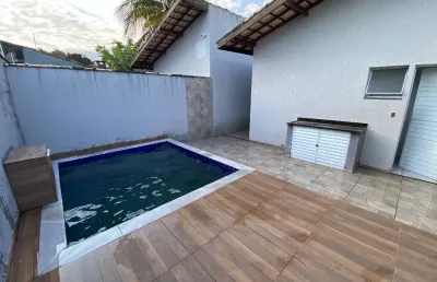 Casa com 2 quartos e piscina em itanhaém - r$ 450.000,00.