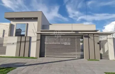 Casa à venda na Rua das Violetas, Setor Comercial, Sinop