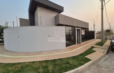 Casa com 2 quartos à venda no Setor Comercial, Sinop 