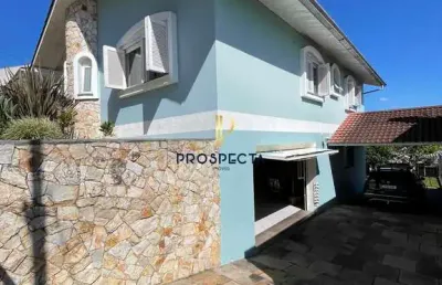 Casa semimobiliada com 3 dormitórios sendo 01 suíte no bairro colina sorriso em