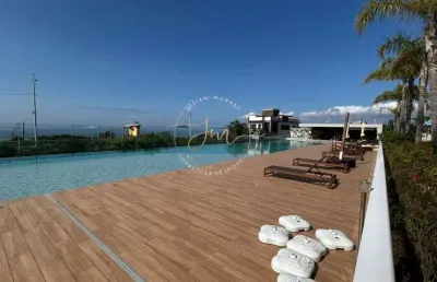Apartamento alto padrão exclusivo pé na areia em piçarras