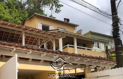 Lmps4829-casa 4 quartos 2 suites três garagens retiro petropolis rj