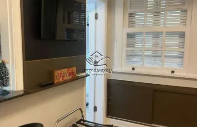 Lm7246 locacao r$ 3.600,00 com taxas inclusas - loft mobiliado totalmente reformado quitandinha petropolis rj