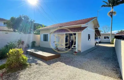 Casas de 01 e 02 dormitórios à venda na praia de palmas
