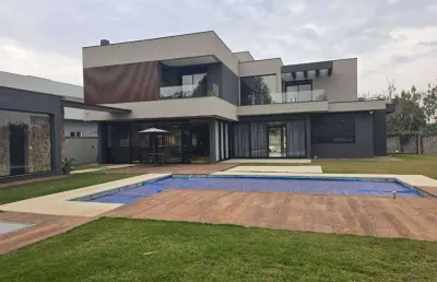 Terra caxambú - 4 suítes - 4 vagas - at 1.070m² - ac 400m² - piscina