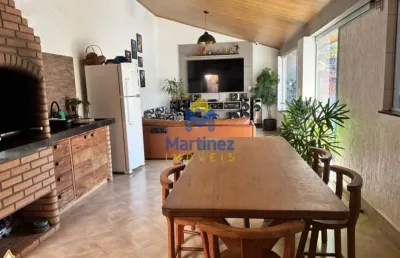 Casa com 3 quartos à venda no Jardim Nenê Gomes, Uberaba 