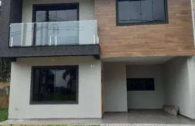 Sobrado em condominio, 3 quartos à venda, 133 m² , pinheirinho