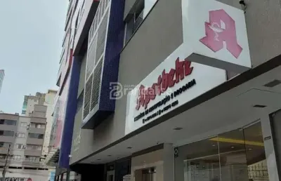 Sala comercial proximo a avenida, meia praia, itapema - sc