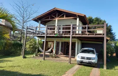 Casa com vista para a lagoa no bairro ibiraquera – imbituba/sc