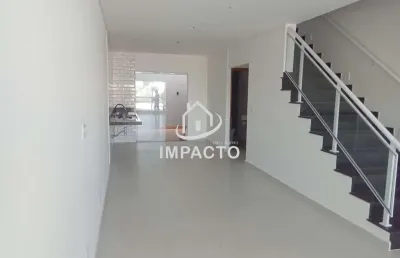 Sobrado novo com 3 suítes, quintal gourmet e vaga para 2 carros