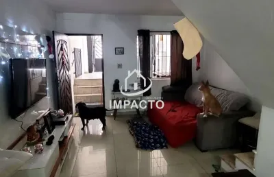 Sobrado com 3 dormitórios sendo 1 suíte com closet à venda