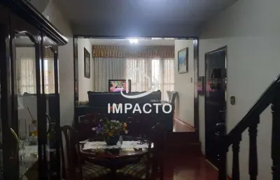 Sobrado com 2 dormitórios, vaga de garagem e varanda gourmet à venda