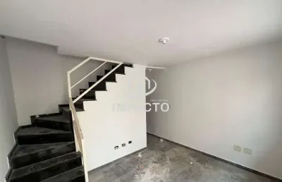 Sobrado em condomínio com 2 dormitórios sendo 1 suíte e 1 vaga à venda