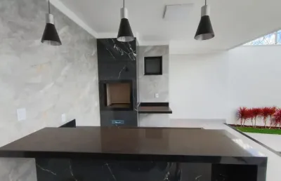 Casa com 3 quartos à venda no Jardim Patrícia, Uberlândia 