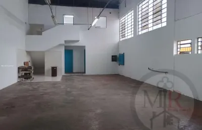 Galpão para locação, serraria, 2 banheiros, 4 vagas