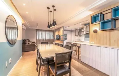 Apartamento alto padrão com 3 quartos, churrasqueira, 2 vagas de garagem, no centro, balneário camboriú - sc.