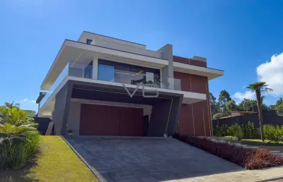 Casa alto padrão com 4 quartos sendo 3 suítes, 5 vagas de garagem, no jardim amélia, pinhais - pr.