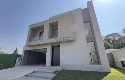 Casa alto padrão com 3 suítes, 287m²privativos, 4 vagas de garagem, no barigui, curitiba - pr.