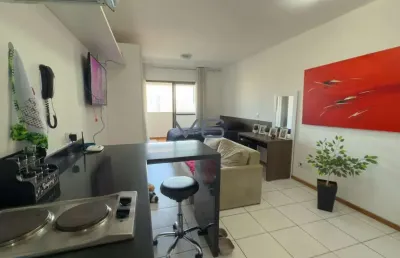 Apartamento studio mobiliado com 33 m² privativos, no centro de curitiba - pr.