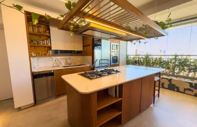Belíssimo apartamento de alto padrão, semi mobiliado, com 102 m² privativos, 2 vagas de garagem