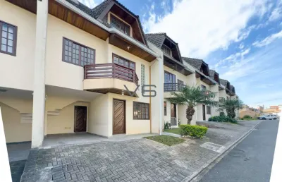Sobrado em condomínio, 2 suítes, 175 m² privativos, 2 vagas de garagem, no xaxim, curitiba - pr.