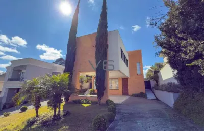 Sobrado alto padrão com 3 quartos, 330m² privativos, 7 vagas de garagem, em alphaville graciosa, pinhais-pr.