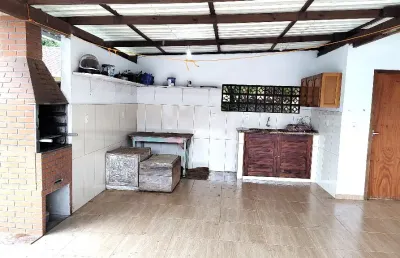 Casa com 2 quartos à venda na Servidão Judith Coutinho, 41, São Marcos, Joinville