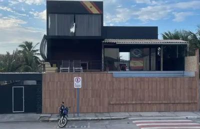 Casa com 4 quartos para alugar na Avenida Litorânea, Barra de Maricá, Maricá