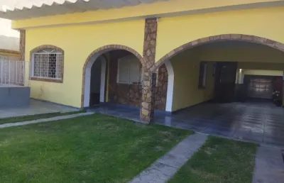 Casa linear 3 quartos sendo 1 suite piscina e churrasqueira