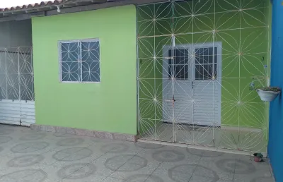 Excelente casa no novo jardim, cidade universitária, com 4 quartos.