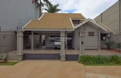 Sobrado alto padrão à venda zona 3, 4 quartos, 2 suítes, piscina e área gourmet