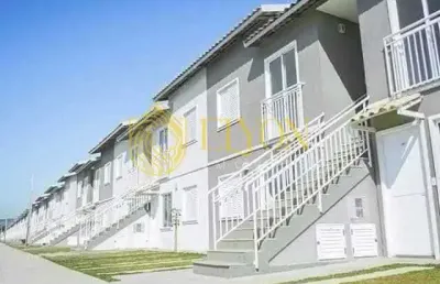Casa com 2 quartos à venda no Aterrado, Lorena 