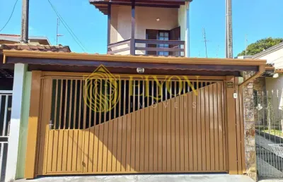 Sobrado espaçoso com 3 suítes - localização privilegiada em pindamonhangaba