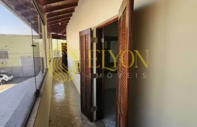 Casa com 4 quartos à venda na Vila Jacobelli, Guaratinguetá 
