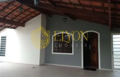 Casa em residencial village santana, guaratinguetá/sp