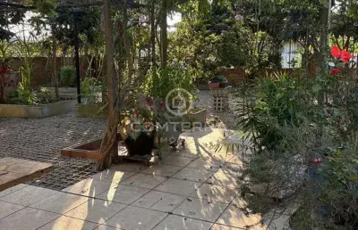 Casa com 3 quartos à venda na Rua Irineu José Moreira, Centro, Porto Belo