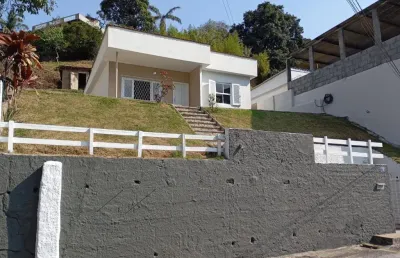 Casa com 3 quartos à venda na Rua da Pura Dias, 669, Vale do Paraíso, Teresópolis
