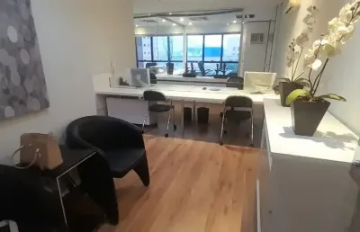 Sala comercial com 2 salas à venda no Enseada do Suá, Vitória 