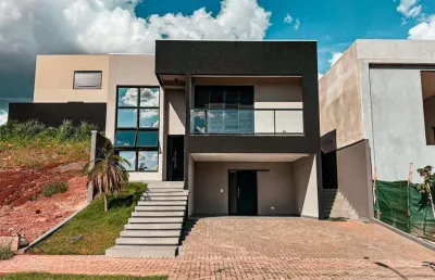 Sobrado em condomínio fechado com 3 dormitórios sendo 3 suítes