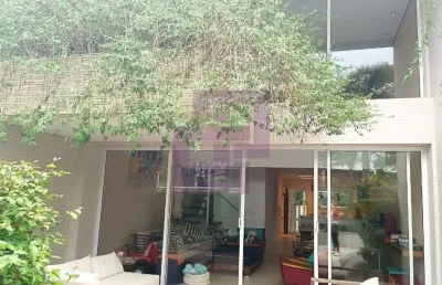 Sobrado à venda no bairro balneário praia do pernambuco em guarujá/sp