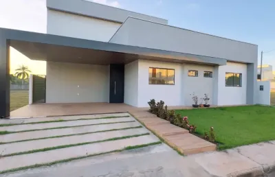 Linda casa no jandaia tênis clube, pronta para ser seu novo lar!