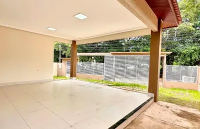 Linda casa de alto padrão disponível pra venda no parque da lagoa!