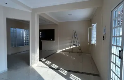 Casa à venda no bairro nova imperatriz, localização privilegiada.