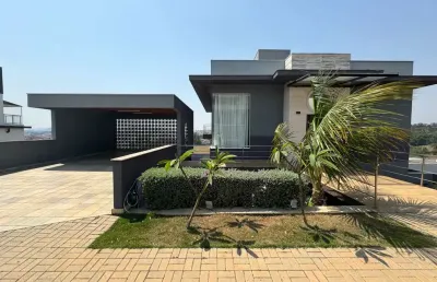 Casa em condomínio à venda em bragança paulista-sp, condomínio villa real, com 3 quartos, 2 suítes, 2 salas, 4 vagas de garagem e 310m².