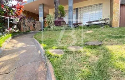 Casa com 3 quartos sendo 2 suítes no centro de betim -mg