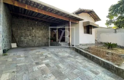 Casa para aluguel no bairro nossa senhora das graças com 2 suítes e 4 vagas