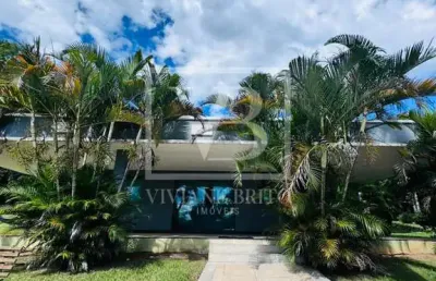 Sítio à venda com 6 quartos e lazer completo em condomínio fechado