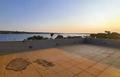 Prédio comercial de 4 pavimentos — à beira do lago sul, ao lado da ponte jk!